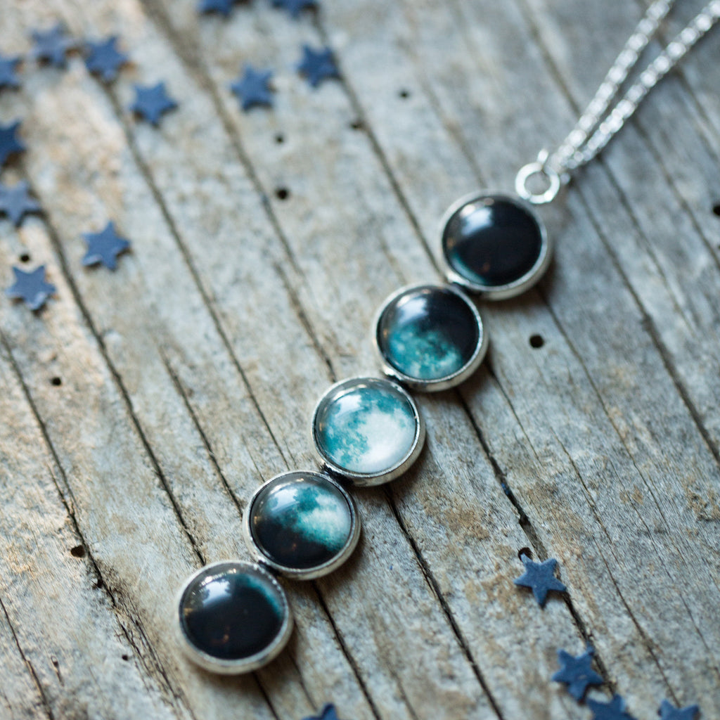 Moon Phase Pendant Necklace | Gift